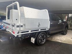 2022 Toyota Hilux SR5