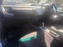 2022 Toyota Hilux SR5