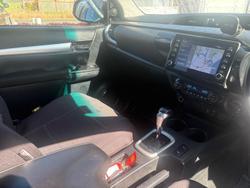 2022 Toyota Hilux SR5
