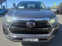 2022 Toyota Hilux SR5