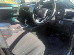 2022 Toyota Hilux SR5