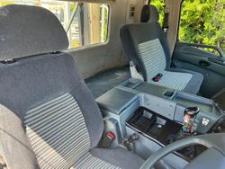 2003 Mitsubishi Fv 500 WHITE