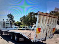 2003 Mitsubishi Fv 500 WHITE