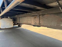 2003 Mitsubishi Fv 500 WHITE