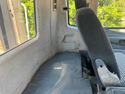 2003 Mitsubishi Fv 500 WHITE