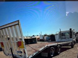 2003 Mitsubishi Fv 500 WHITE