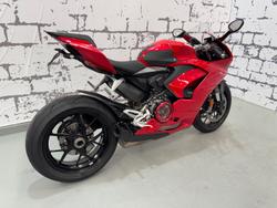 2024 Ducati Panigale V2 Panigale Red
