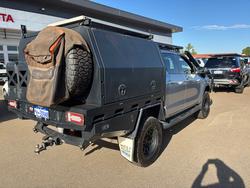 2019 Toyota Hilux HILUX 4X4 2.8L DSL D/C 6AT SR5 1Y46290 005 Silver Sky