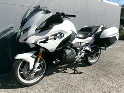2024 BMW Motorrad R 1250 RT Alpine White 3