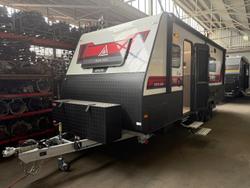 2025 New Age Caravans 20' Big Red Slide-Out Br20 Save $11,199 Was $111,990
