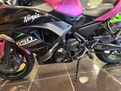 2018 Kawasaki NINJA 650L BLACK/PINK