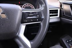 2024 Mitsubishi Outlander ES