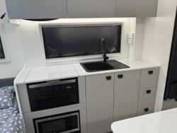 2025 Traveller 15' Destination Track