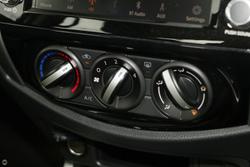 2025 Nissan Navara SL D23 MY25 4x2 Solid White