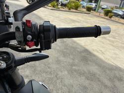 2023 DUCATI PANIGALE V2 Green