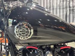 2016 Harley-davidson FXSB SOFTAIL BREAKOUT Black