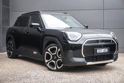 2024 MINI Aceman SE Favoured