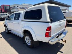 2011 Toyota Hilux HILUX 4x4 3.0L T/D D/C M/T SR5 1R61250 001 Glacier White