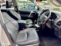 2018 Toyota Landcruiser Prado Kakadu GDJ150R 4X4 Dual Range Silver Pearl