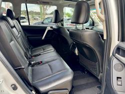 2018 Toyota Landcruiser Prado Kakadu GDJ150R 4X4 Dual Range Silver Pearl