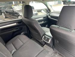 2019 Toyota Hilux SR5