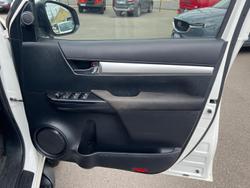 2019 Toyota Hilux SR5