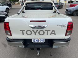 2019 Toyota Hilux SR5