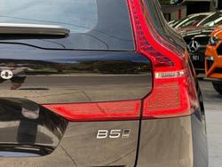 2024 Volvo XC60 Ultimate B5 Bright MY24 AWD Onyx Black