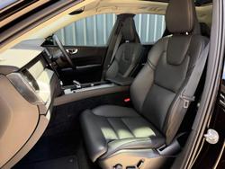 2024 Volvo XC60 Ultimate B5 Bright MY24 AWD Onyx Black