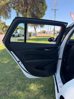 2018 Holden Commodore RS