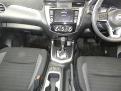 2021 Nissan Navara SL