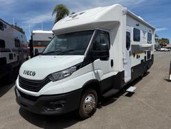 JB Caravans JB Touring Rear BED Queen