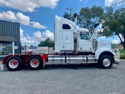 2018 Western Star 4900 Series 4900FXC White