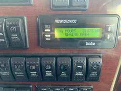 2018 Western Star 4900 Series 4900FXC White