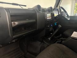 2012 Land Rover Defender 90 MY12 4X4 Constant Fuji White