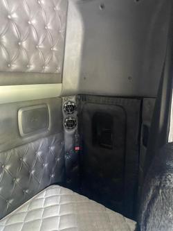 2021 Kenworth T610 Series T610SAR