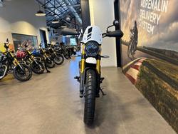 2025 Triumph Scrambler 400 XC Scrambler White
