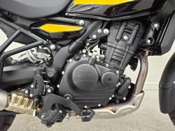 2025 Royal Enfield HIMALAYAN 450 Black