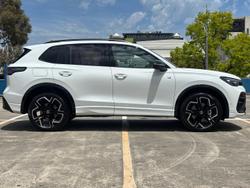 2025 Volkswagen Tiguan 195TSI R-Line