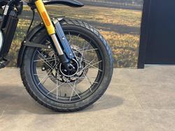 2025 Triumph Scrambler 400 XC Scrambler Grey