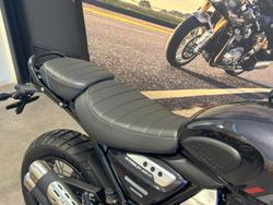 2025 Triumph Scrambler 400 XC Scrambler Grey