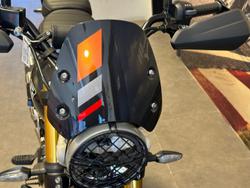 2025 Triumph Scrambler 400 XC Scrambler Grey