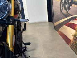 2025 Triumph Scrambler 400 XC Scrambler Grey