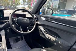 2025 GWM Haval H6GT Ultra PHEV B03 4X4 On Demand Golden Black (8T01)