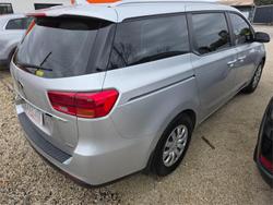 2017 Kia Carnival S YP MY18 Silky Silver
