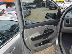2017 Kia Carnival S YP MY18 Silky Silver