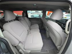 2017 Kia Carnival S YP MY18 Silky Silver