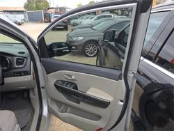 2017 Kia Carnival S YP MY18 Silky Silver