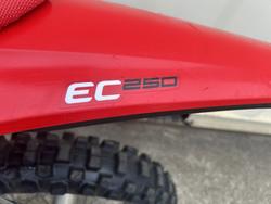 2024 GAS GAS EC 250 ENDURO RED