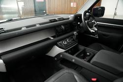 2023 Land Rover Defender 110 D300 SE